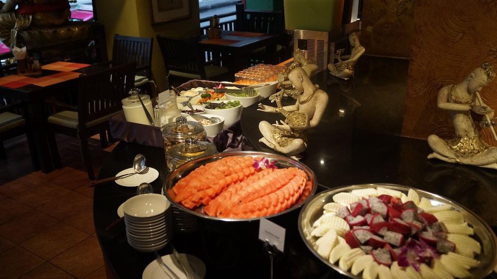 Woraburi Sukhumvit Hotel Бангкок Екстер'єр фото