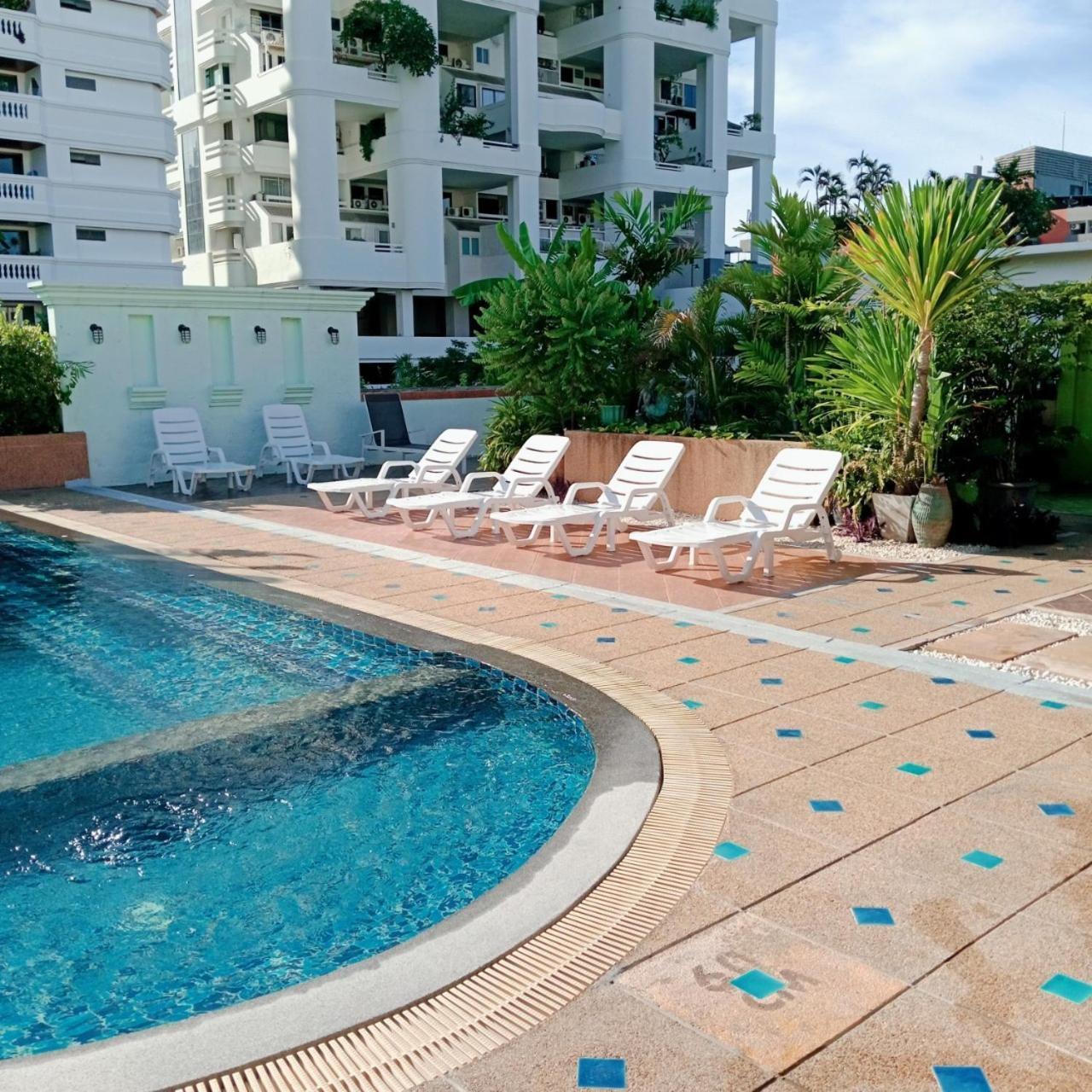 Woraburi Sukhumvit Hotel Бангкок Екстер'єр фото