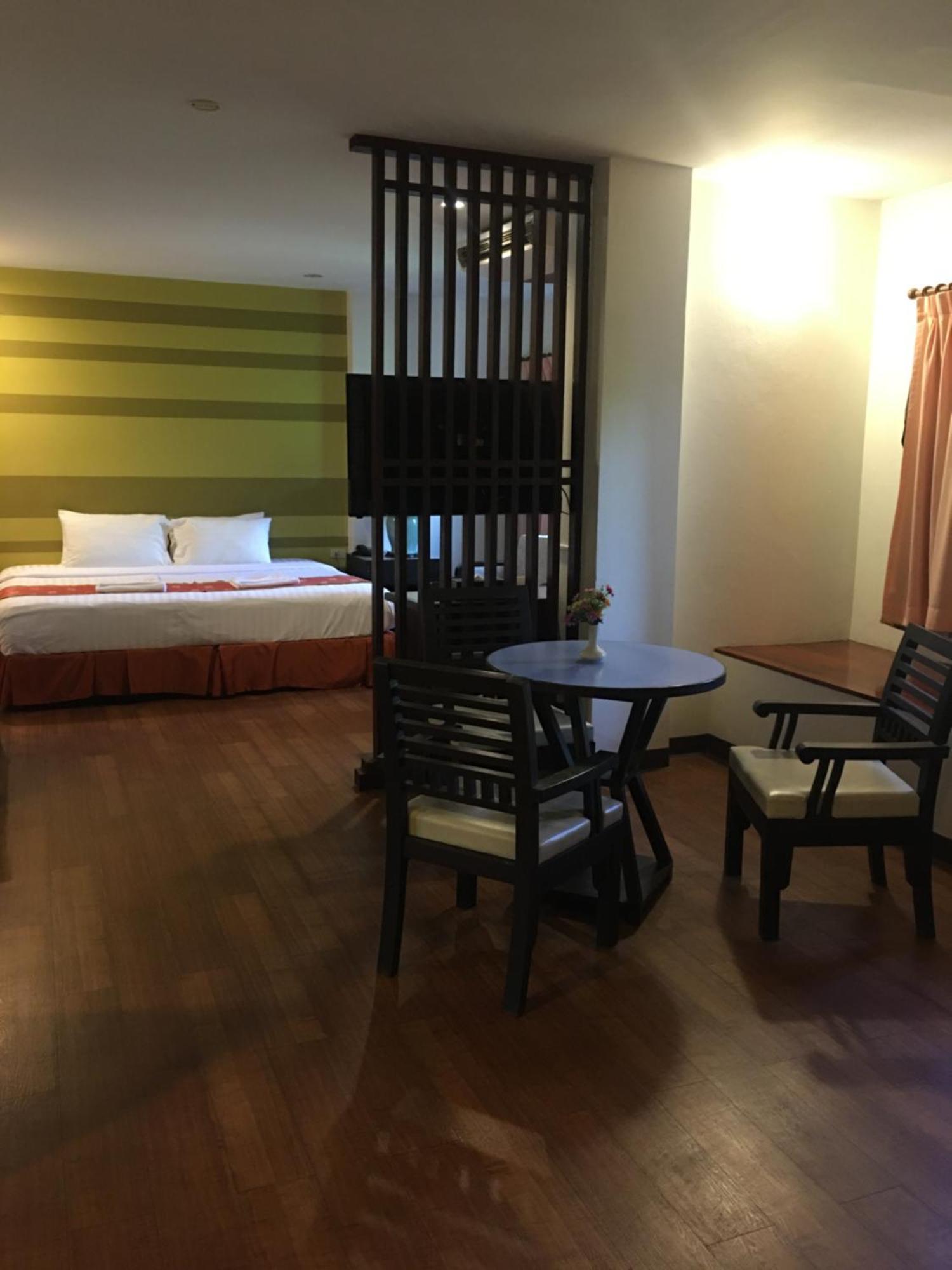 Woraburi Sukhumvit Hotel Бангкок Екстер'єр фото