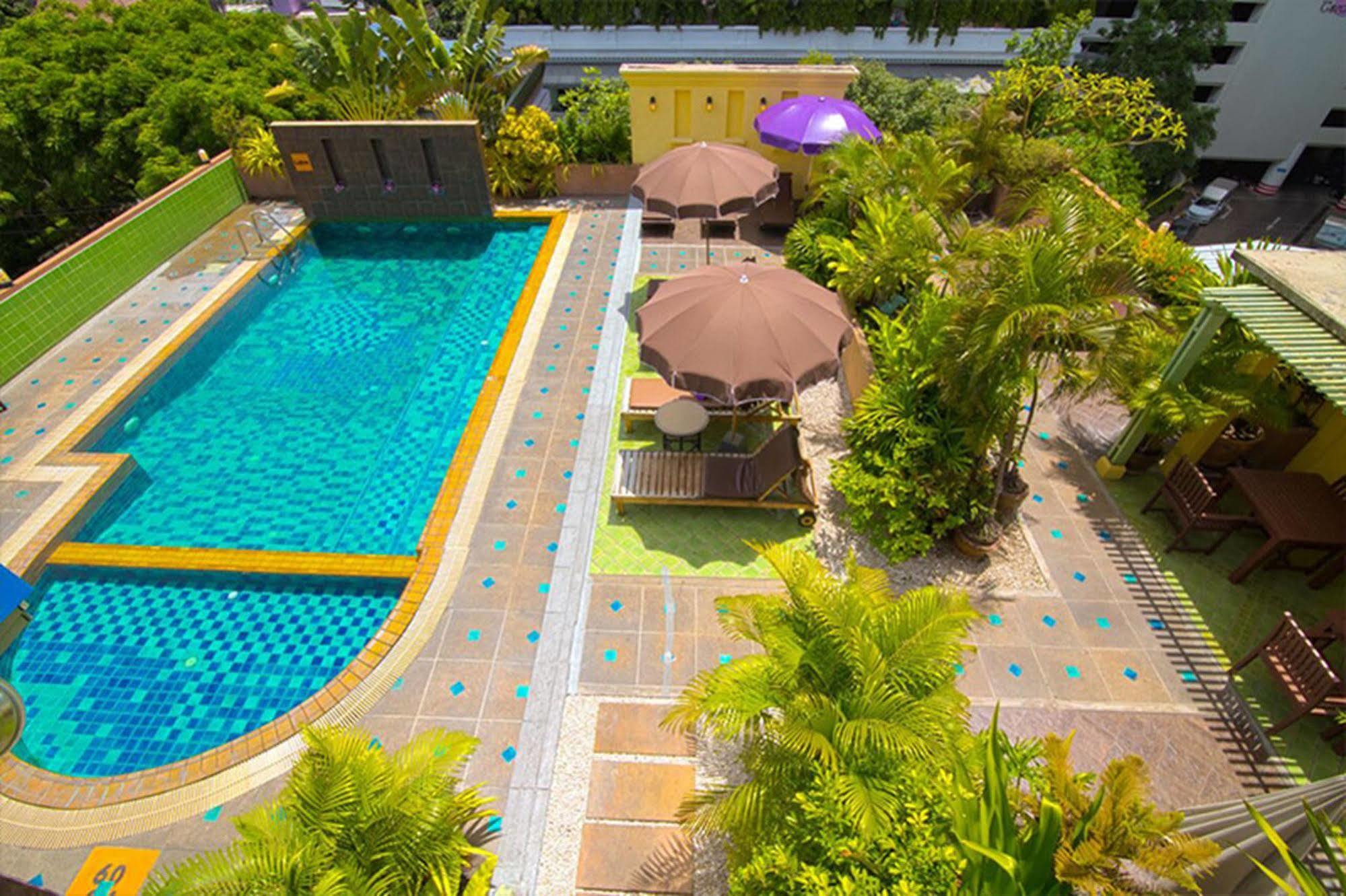 Woraburi Sukhumvit Hotel Бангкок Екстер'єр фото